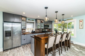 Chelsea Lake House, Game Room, & Pontoon-rental